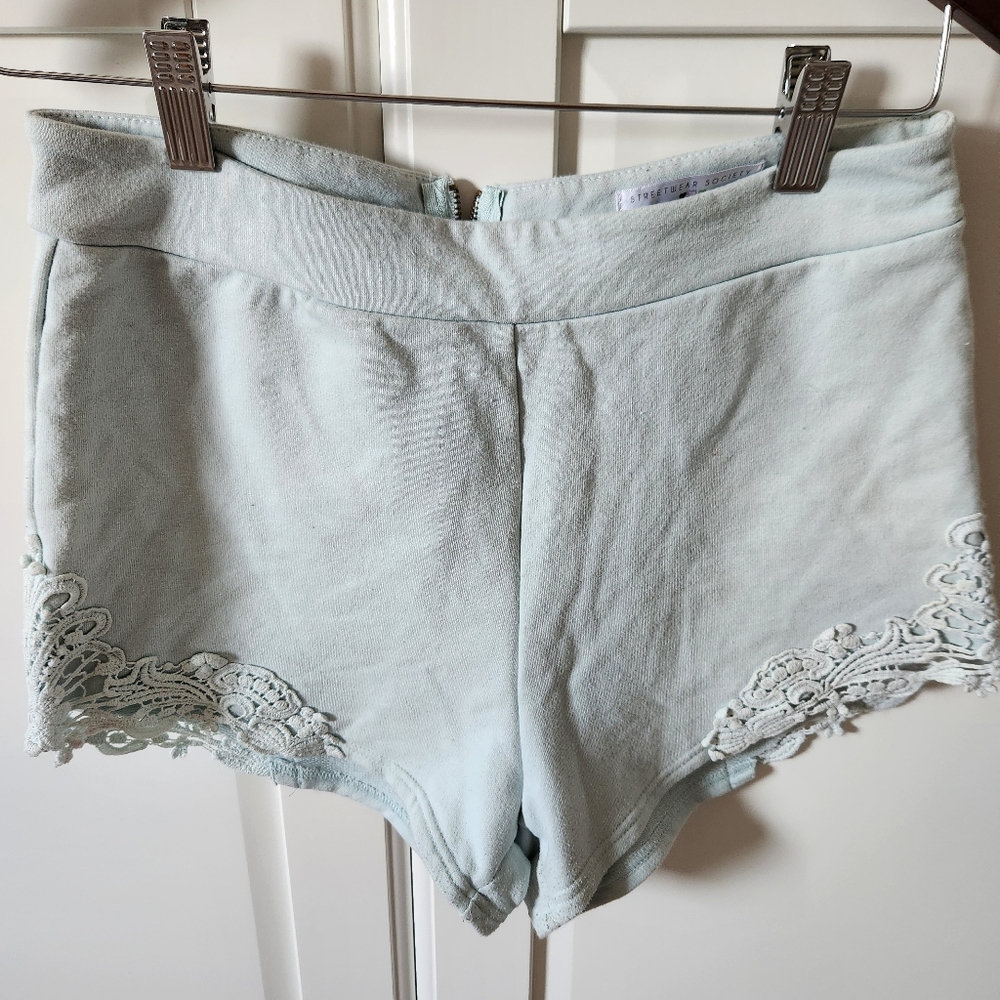 STREETWEAR SOCIETY Light blue crochet short Size M